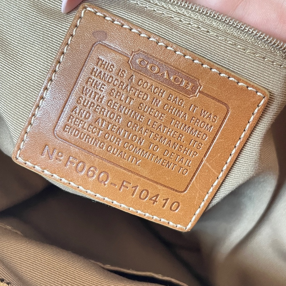 Vintage COACH Hamptons Suede Gallery Tote Bag — Tan & Brown - Picture 8 of 16